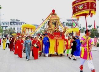 Quảng Ninh: Khai hội Đền Đức Ông Trần Quốc Nghiễn Quảng Ninh: Khai hội Đền Đức Ông Trần Quốc Nghiễn