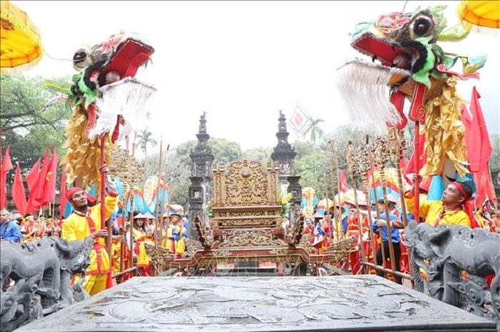 Ninh Bình: Tổ chức Lễ hội Hoa Lư ấn tượng mang đậm bản sắc văn hóa dân tộc