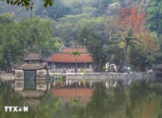 Lễ hội truyền thống chùa Thầy: Hội tụ, lan tỏa các giá trị văn hóa đặc sắc Lễ hội truyền thống chùa Thầy: Hội tụ, lan tỏa các giá trị văn hóa đặc sắc