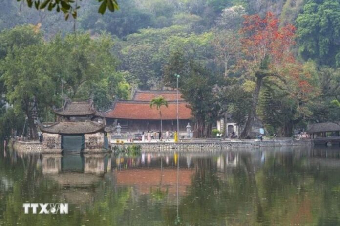 Lễ hội truyền thống chùa Thầy: Hội tụ, lan tỏa các giá trị văn hóa đặc sắc Lễ hội truyền thống chùa Thầy: Hội tụ, lan tỏa các giá trị văn hóa đặc sắc