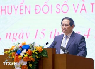 Thủ tướng Phạm Minh Chính làm việc với doanh nghiệp nhà nước về chuyển đổi số