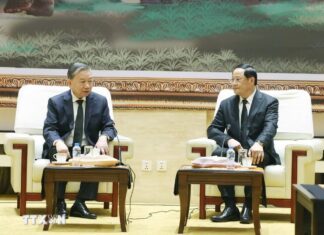 Tổng Bí thư Tô Lâm gặp các lãnh đạo cấp cao CHDCND Lào