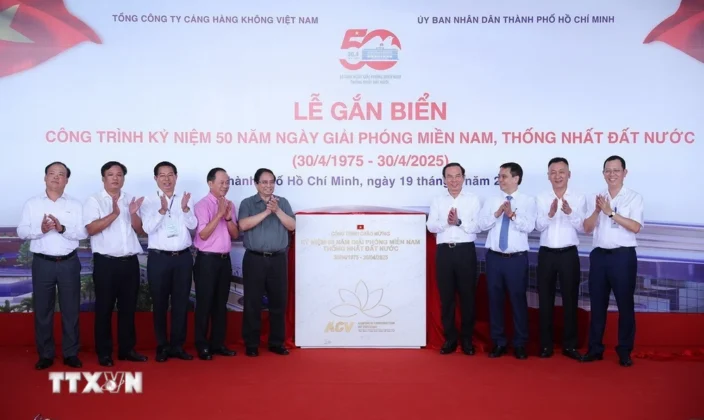 Thủ tướng dự lễ khởi c&ocirc;ng, kh&aacute;nh th&agrave;nh dự &aacute;n trọng điểm Quốc gia nh&acirc;n kỷ niệm 50 năm thống nhất đất nước