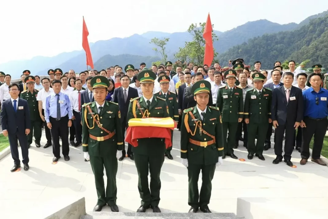Điện Biên: Khánh thành cột cờ A Pa Chải - Biểu tượng thiêng liêng nơi cực Tây Tổ quốc Điện Biên: Khánh thành cột cờ A Pa Chải - Biểu tượng thiêng liêng nơi cực Tây Tổ quốc