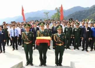 Điện Biên: Khánh thành cột cờ A Pa Chải – Biểu tượng thiêng liêng nơi cực Tây Tổ quốc Điện Biên: Khánh thành cột cờ A Pa Chải - Biểu tượng thiêng liêng nơi cực Tây Tổ quốc