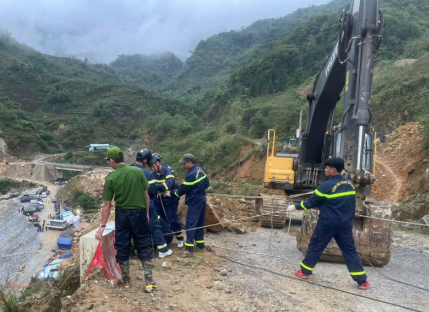 Vẫn chưa tìm thấy 5 người mất tích sau sự cố sạt lở đất ở Lai Châu.