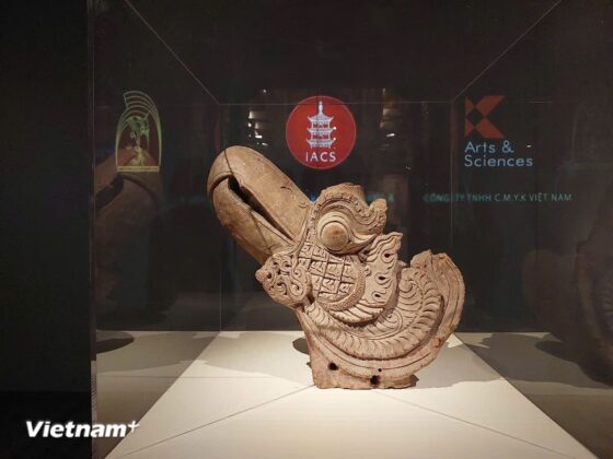Đầu phượng bằng đất nung. (Ảnh: Minh Thu/Vietnam+)