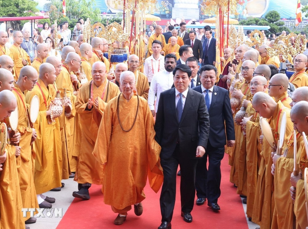 Chủ tịch nước Lương Cường dự Khai mạc Đại lễ Vesak Liên hợp quốc năm 2025 Chủ tịch nước Lương Cường dự Khai mạc Đại lễ Vesak Liên hợp quốc năm 2025
