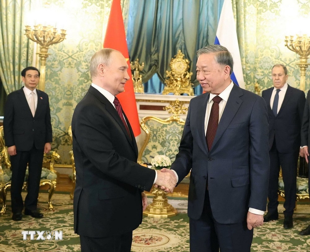 Tổng Bí thư Tô Lâm hội đàm hẹp với Tổng thống Nga Vladimir Putin Tổng Bí thư Tô Lâm hội đàm hẹp với Tổng thống Nga Vladimir Putin