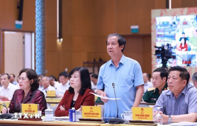 Bộ trưởng Bộ Gi&aacute;o dục v&agrave; Đ&agrave;o tạo Nguyễn Kim Sơn ph&aacute;t biểu.