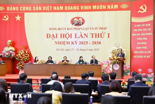 Chủ tịch Quốc hội Trần Thanh Mẫn ph&aacute;t biểu chỉ đạo.