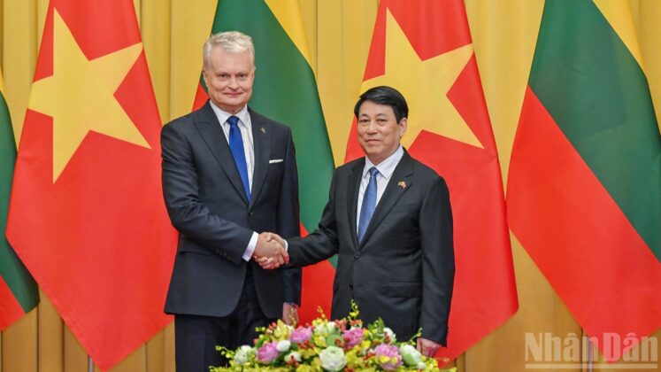 Chủ tịch nước Lương Cường v&agrave; Tổng thống Litva Gitanas Nauseda tại buổi hội đ&agrave;m.