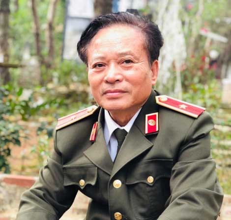 Nhà văn Nguyễn Hồng Thái