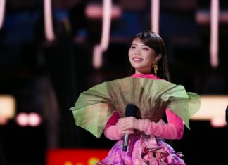 Phương Mỹ Chi giành chiến thắng thứ hai tại Sing! Asia 2025 Phương Mỹ Chi giành chiến thắng thứ hai tại Sing! Asia 2025