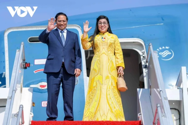 Chiều 11/6, Thủ tướng Phạm Minh Ch&iacute;nh v&agrave; Phu nh&acirc;n c&ugrave;ng đo&agrave;n đại biểu cấp cao Việt Nam rời Ph&aacute;p, kết th&uacute;c chuỗi sự kiện dự Hội nghị Đại dương Li&ecirc;n Hợp Quốc lần thứ 3, tiến h&agrave;nh một số hoạt động song phương tại Ph&aacute;p theo lời mời của Tổng Thư k&yacute; Li&ecirc;n hợp quốc Antonio Guterres v&agrave; Tổng thống Ph&aacute;p Emmanuel Macron.