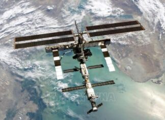 Tàu vũ trụ đưa phi hành gia từ Ấn Độ, Ba Lan, Hungary lên ISS