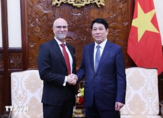 Chủ tịch nước Lương Cường tiếp các Đại sứ đến chào từ biệt