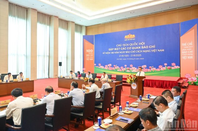 Quang cảnh gặp mặt tại Nh&agrave; Quốc hội.