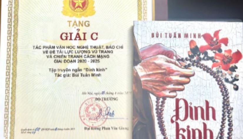 Tác phẩm "Đỉnh Kinh" đã đoạt giải thưởng văn chương uy tín.