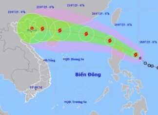 Bão Wipha liên tục mạnh thêm, khả năng ảnh hưởng trực tiếp đất liền nước ta Bão Wipha liên tục mạnh thêm, khả năng ảnh hưởng trực tiếp đất liền nước ta