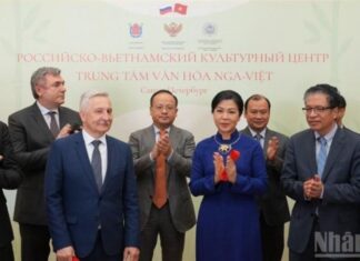 Khai trương Trung tâm Văn hóa Nga-Việt tại ‘thủ đô phương Bắc’ nước Nga Khai trương Trung tâm Văn hóa Nga-Việt tại 'thủ đô phương Bắc' nước Nga