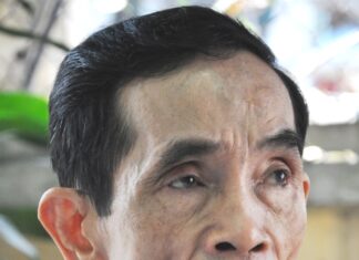Lên chốn non thiêng – Tác giả: Nhà thơ Nguyễn Đông Nhật Lên chốn non thiêng - Tác giả: Nhà thơ Nguyễn Đông Nhật