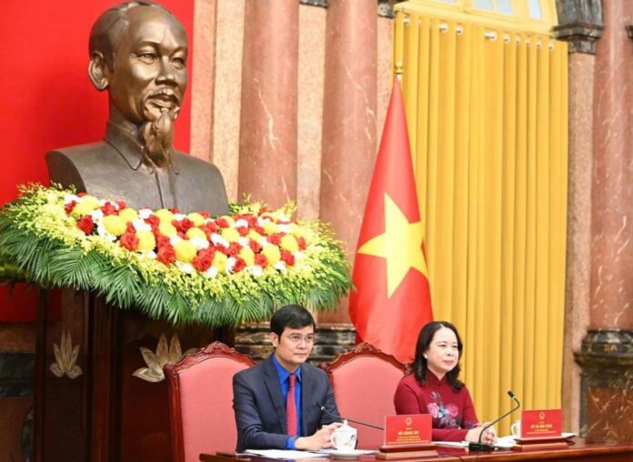 Phó Chủ tịch nước gặp mặt đại biểu Diễn đàn Trí thức trẻ Việt Nam toàn cầu lần thứ VI Phó Chủ tịch nước gặp mặt đại biểu Diễn đàn Trí thức trẻ Việt Nam toàn cầu lần thứ VI