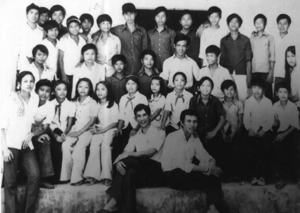 C&aacute;c HS khối cấp II - trường Nội tr&uacute; Tam Kỳ năm học 1980 - 1981