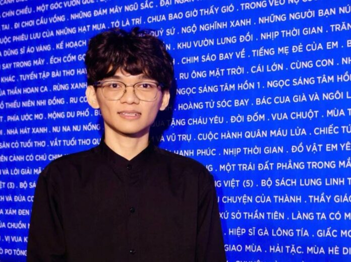 Cây bút trẻ thành tâm điểm làng văn Cây bút trẻ thành tâm điểm làng văn