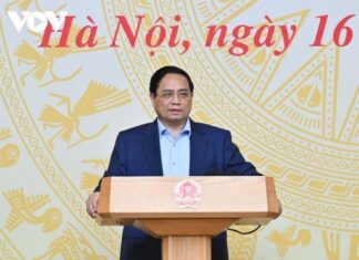 Thủ tướng: Nỗ lực đạt tăng trưởng kinh tế năm 2025 từ 8,3 - 8,5%
