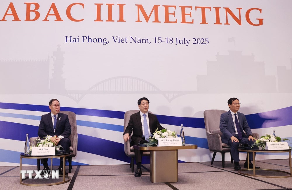 Chủ tịch nước dự khai mạc Kỳ họp lần thứ 3 Hội đồng Tư vấn Kinh doanh APEC Chủ tịch nước dự khai mạc Kỳ họp lần thứ 3 Hội đồng Tư vấn Kinh doanh APEC