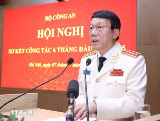 Đại tướng Lương Tam Quang, Ủy vi&ecirc;n Bộ Ch&iacute;nh trị, Bộ trưởng Bộ C&ocirc;ng an ph&aacute;t biểu khai mạc.
