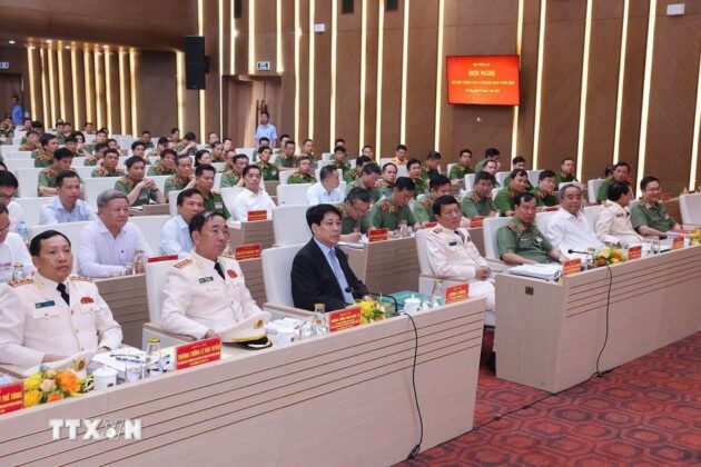 Chủ tịch nước Lương Cường v&agrave; c&aacute;c đại biểu dự Hội nghị sơ kết c&ocirc;ng t&aacute;c 6 th&aacute;ng đầu năm 2025 của Bộ C&ocirc;ng an.
