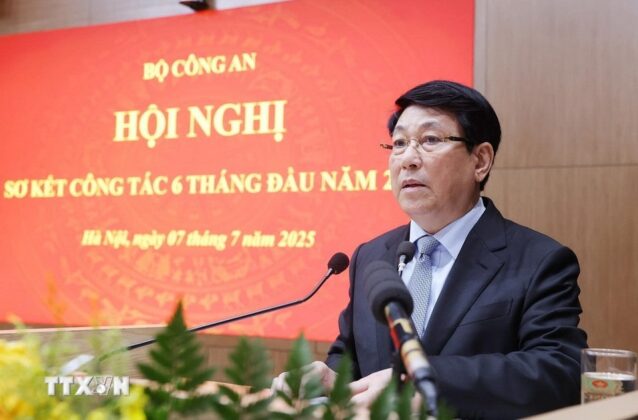 Chủ tịch nước Lương Cường ph&aacute;t biểu chỉ đạo.