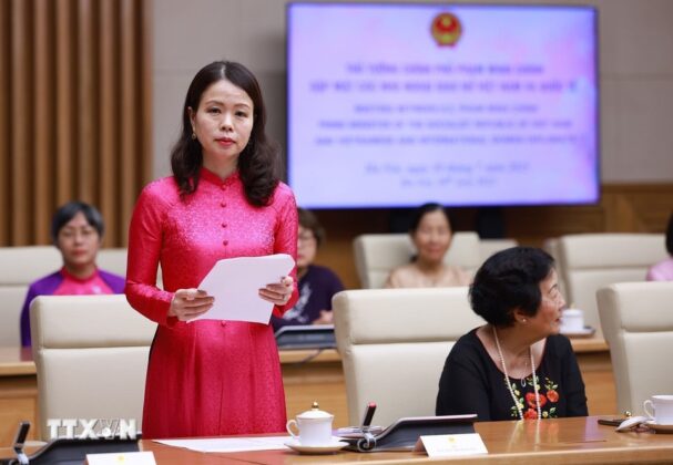 Thứ trưởng Bộ Ngoại giao Nguyễn Minh Hằng ph&aacute;t biểu.