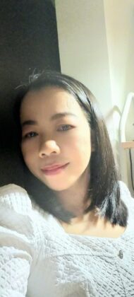 Nh&agrave; thơ Ph&ugrave;ng Trang Nhung