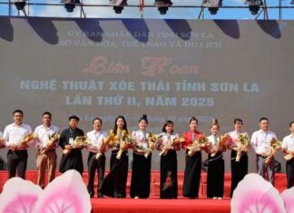 Tôn vinh, lan tỏa vẻ đẹp nghệ thuật Xòe Thái ở Sơn La Tôn vinh, lan tỏa vẻ đẹp nghệ thuật Xòe Thái ở Sơn La