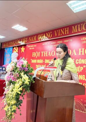 Thơ tặng Tuệ Nh&atilde; của Ph&ugrave;ng Văn Khai