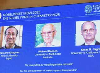Nobel Hóa học 2025 trao cho bộ ba nhà khoa học phát triển ‘khung kim loại-hữu cơ’ Nobel Hóa học 2025 trao cho bộ ba nhà khoa học phát triển 'khung kim loại-hữu cơ'