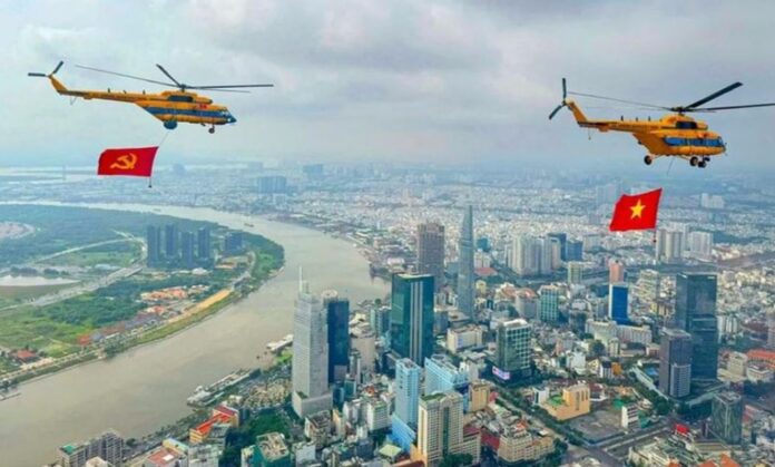 Thành phố Hồ Chí Minh: Siêu đô thị và động lực phát triển của Việt Nam - Tác giả: TS. Nguyễn Sĩ Dũng Thành phố Hồ Chí Minh: Siêu đô thị và động lực phát triển của Việt Nam - Tác giả: TS. Nguyễn Sĩ Dũng