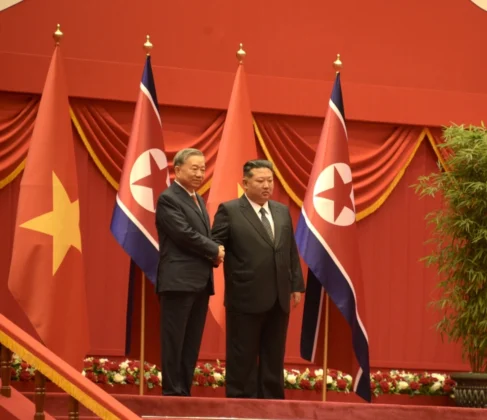 To&agrave;n cảnh lễ đ&oacute;n Tổng B&iacute; thư T&ocirc; L&acirc;m thăm cấp Nh&agrave; nước CHDCND Triều Ti&ecirc;n