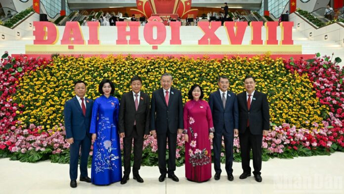 Tổng Bí thư Tô Lâm dự Đại hội Đảng bộ thành phố Hà Nội lần thứ 18, nhiệm kỳ 2025-2030 Tổng Bí thư Tô Lâm dự Đại hội Đảng bộ thành phố Hà Nội lần thứ 18, nhiệm kỳ 2025-2030