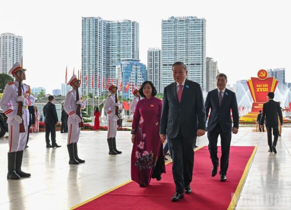 Tổng B&iacute; thư T&ocirc; L&acirc;m dự Đại hội Đảng bộ th&agrave;nh phố H&agrave; Nội lần thứ 18. (Ảnh: DUY LINH)