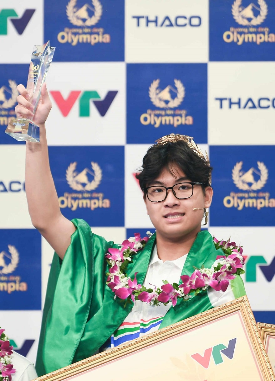 Quán quân Olympia 2025: 'Bách khoa toàn thư' mê sách, thích ngắm phố từ trên cao