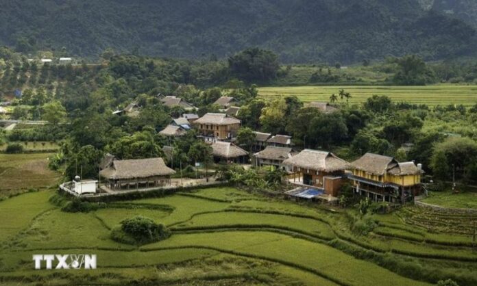 Bản Giang Mỗ: Nơi văn hóa Mường cổ hòa quyện cùng du lịch bền vững