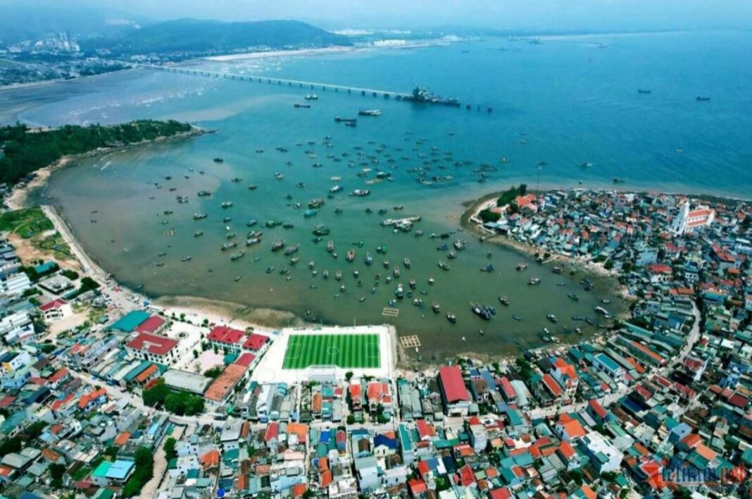 Khu kinh tế Nghi Sơn - 'đầu tàu' tăng trưởng, đóng góp lớn cho ngân sách tỉnh Khu kinh tế Nghi Sơn - 'đầu tàu' tăng trưởng, đóng góp lớn cho ngân sách tỉnh