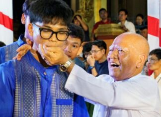 Đặc sắc Lễ Cúng Trăng của người Khmer Đặc sắc Lễ Cúng Trăng của người Khmer