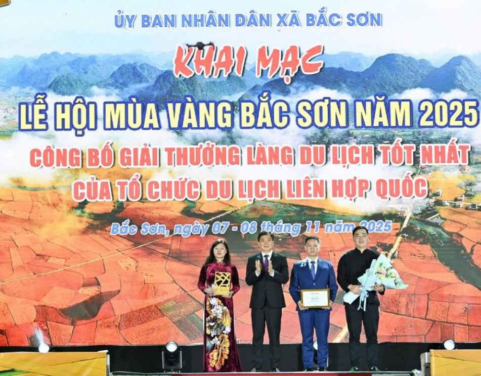 Khai mạc Lễ hội Mùa vàng Bắc Sơn 2025: Bản hùng ca giữa thung lũng vàng