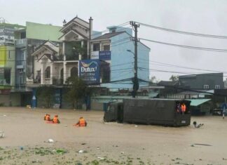Mưa đặc biệt lớn gây lũ lịch sử tại Tây Nguyên và Nam Trung Bộ, nhiều hồ chứa xả lũ, 21 người chết và mất tích