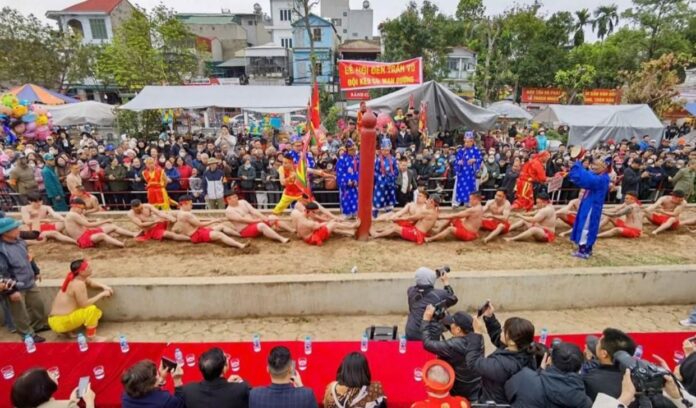 Nghi lễ và trò chơi Kéo co - Một thập kỷ tự hào di sản Việt Nam trên bản đồ thế giới Nghi lễ và trò chơi Kéo co - Một thập kỷ tự hào di sản Việt Nam trên bản đồ thế giới